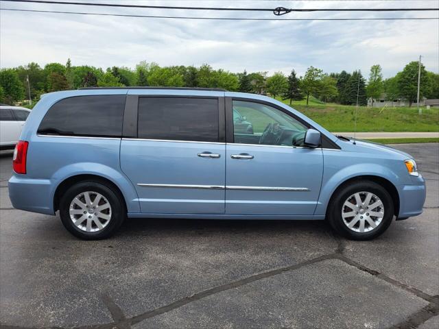 2016 Chrysler Town & Country Touring