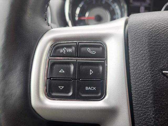 2016 Chrysler Town & Country Touring