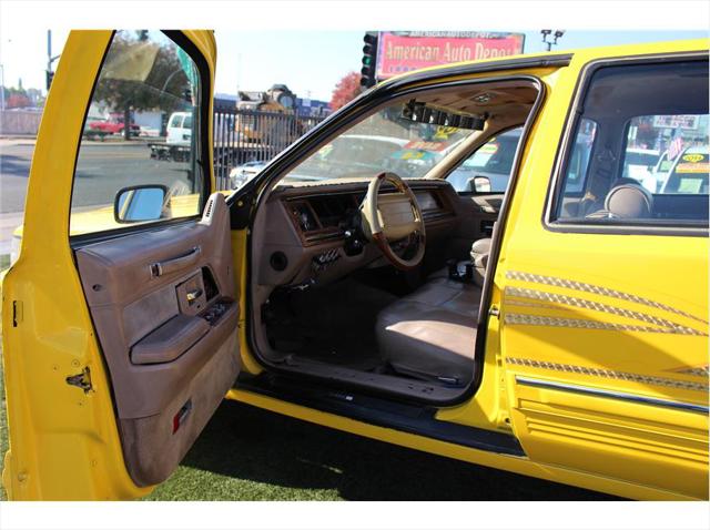 1993 Lincoln Town Car Signature