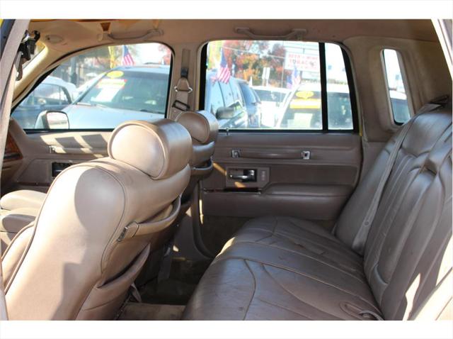 1993 Lincoln Town Car Signature