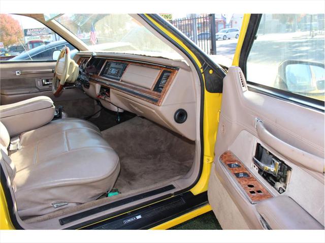 1993 Lincoln Town Car Signature