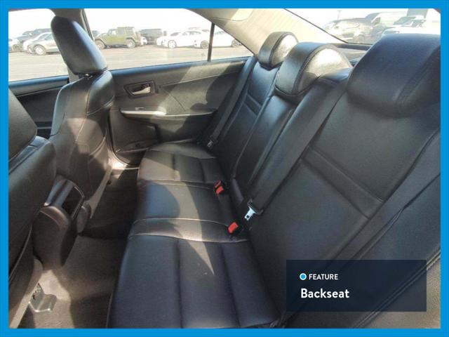 2014 Toyota Camry SE Sedan 4D