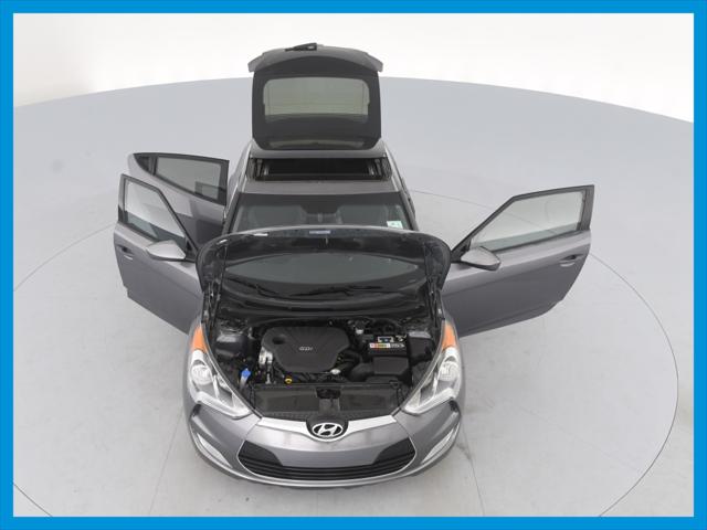 2013 Hyundai Veloster w/Black Int