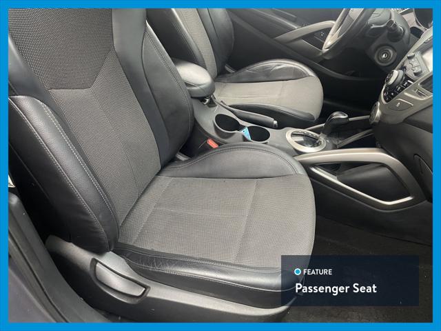 2013 Hyundai Veloster w/Black Int