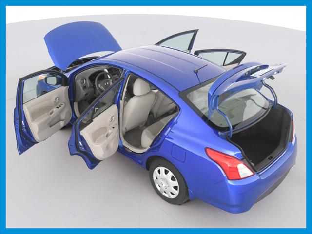 2016 Nissan Versa SV