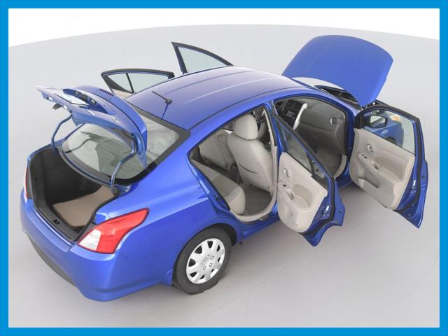 2016 Nissan Versa SV