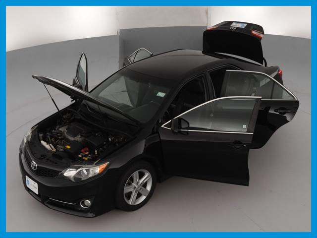 2013 Toyota Camry SE Sedan 4D