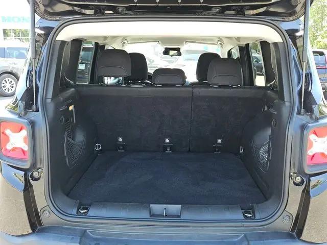 2018 Jeep Renegade Latitude FWD
