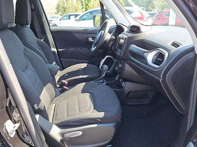 2018 Jeep Renegade Latitude FWD