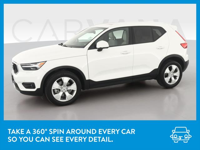 2020 Volvo XC40 Momentum