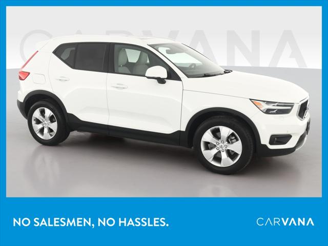 2020 Volvo XC40 Momentum