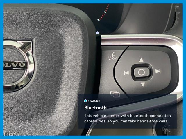 2020 Volvo XC40 Momentum