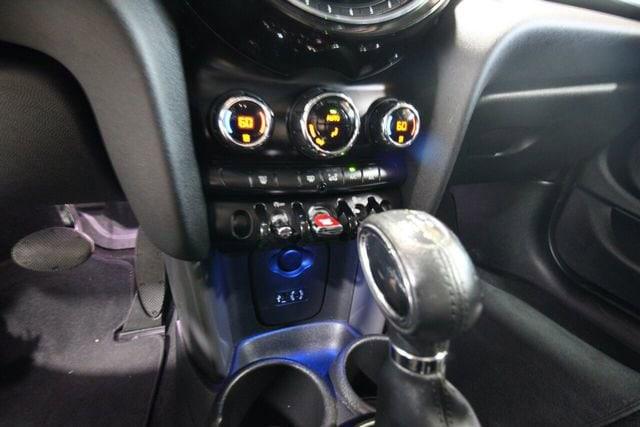 2015 MINI Cooper Hardtop 4dr HB