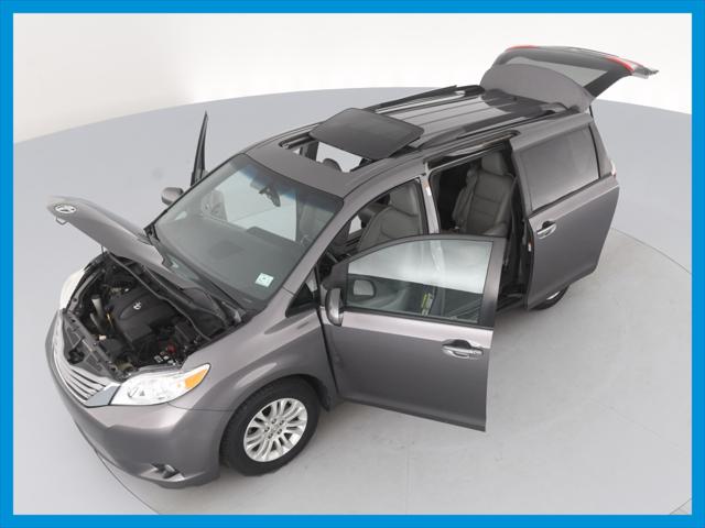 2017 Toyota Sienna XLE Premium