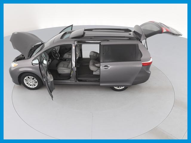 2017 Toyota Sienna XLE Premium
