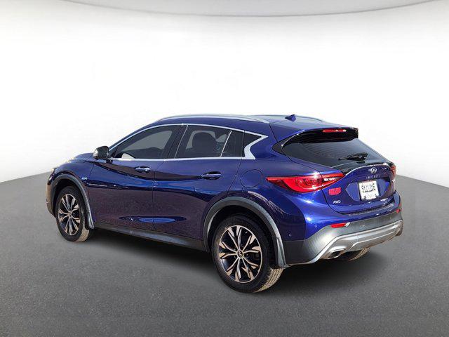 2017 INFINITI QX30 Premium