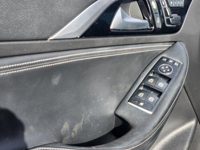 2017 INFINITI QX30 Premium