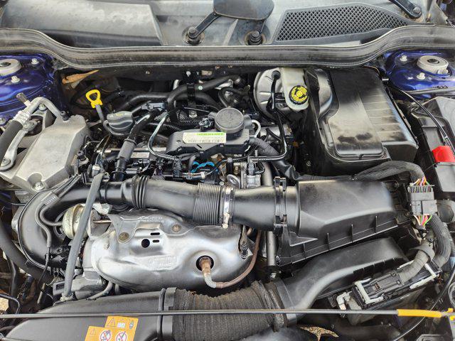 2017 INFINITI QX30 Premium