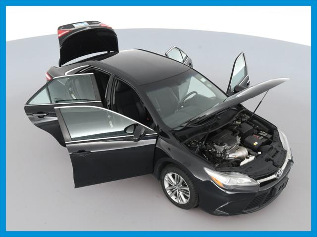 2017 Toyota Camry SE Sedan 4D