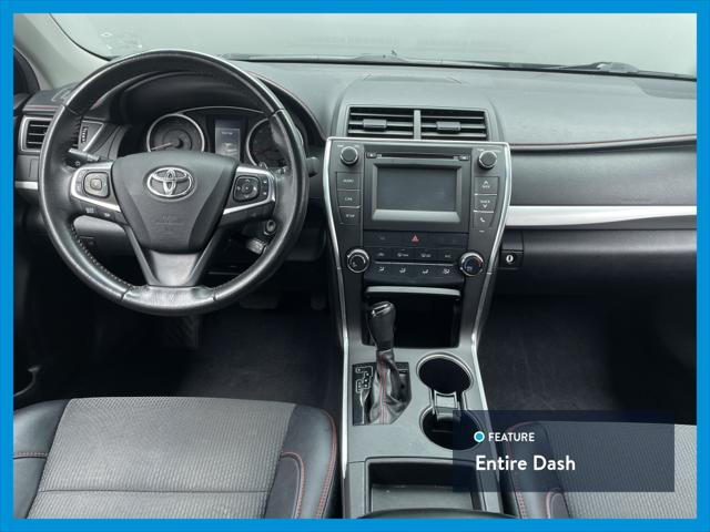 2017 Toyota Camry SE Sedan 4D