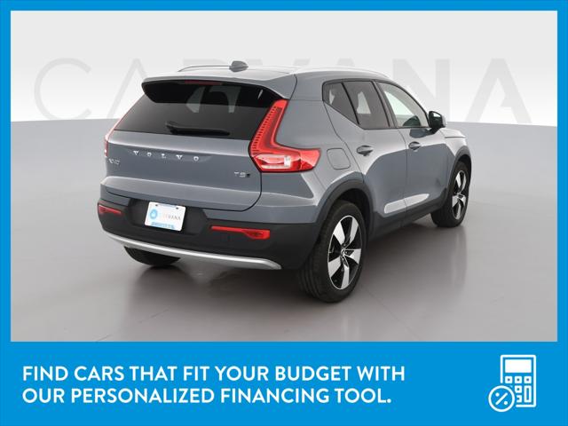 2020 Volvo XC40 Momentum