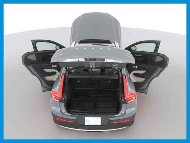 2020 Volvo XC40 Momentum