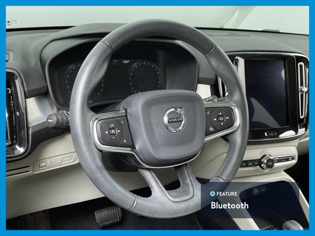 2020 Volvo XC40 Momentum