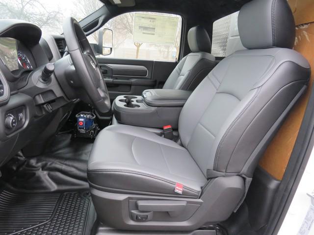 2022 Ram 5500 Tradesman/SLT