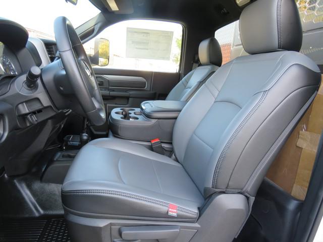 2022 Ram 5500 Tradesman/SLT