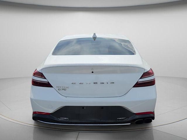2022 Genesis G70 2.0T RWD