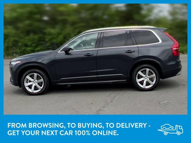 2021 Volvo XC90 Momentum