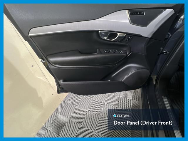 2021 Volvo XC90 Momentum