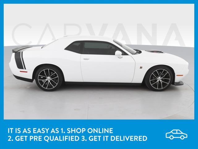 2016 Dodge Challenger 392 Hemi Scat Pack Shaker