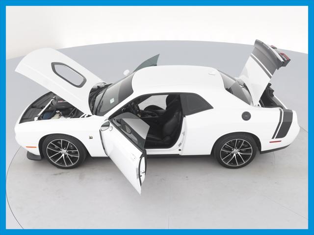 2016 Dodge Challenger 392 Hemi Scat Pack Shaker
