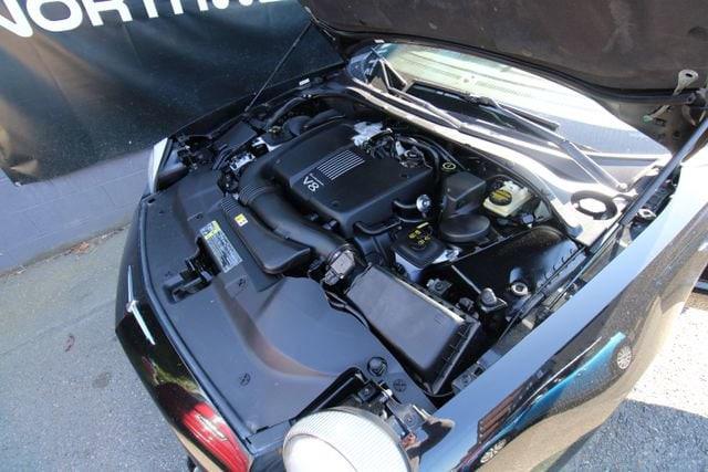 2002 Ford Thunderbird w/Hardtop Premium/Deluxe/Premium/w/Hardtop Deluxe