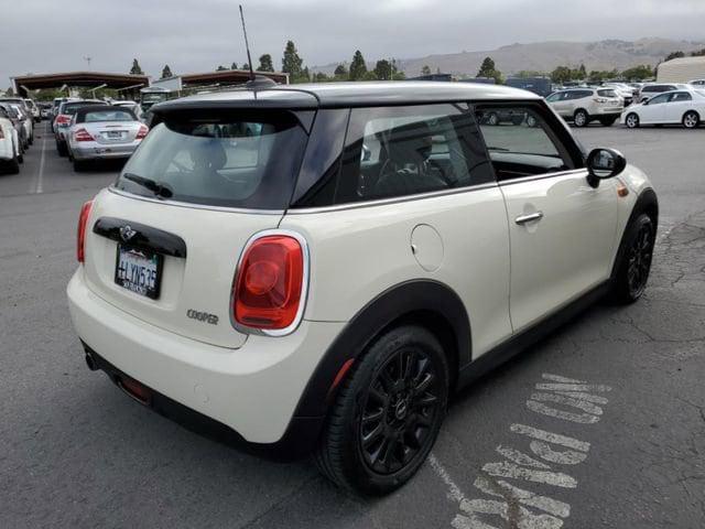 2016 MINI Cooper Hardtop 2dr HB