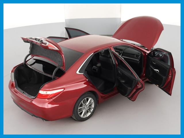 2016 Toyota Camry SE Sedan 4D
