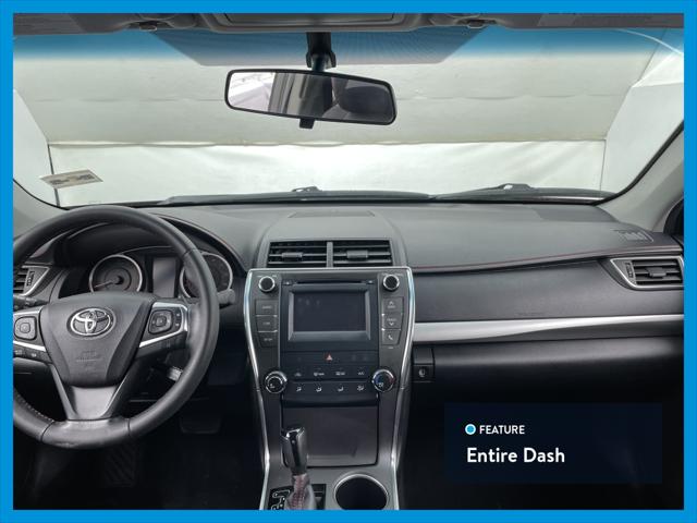 2016 Toyota Camry SE Sedan 4D