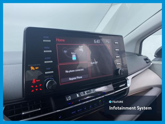 2022 Toyota Sienna XLE Minivan 4D