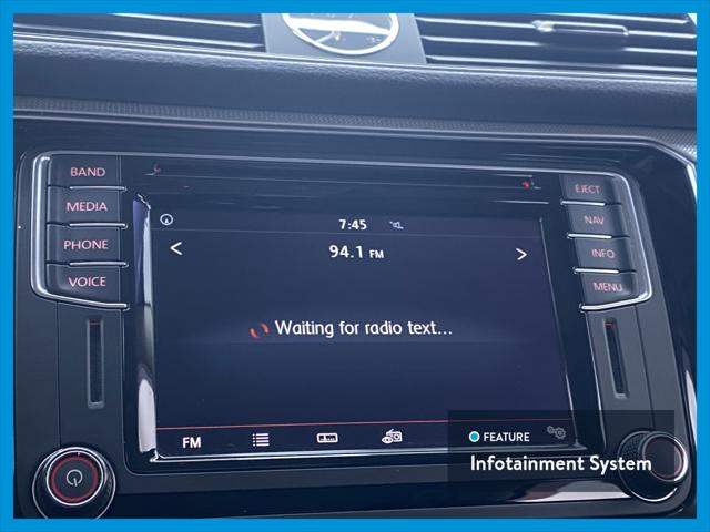 2017 Volkswagen Passat 1.8T SE w/Technology