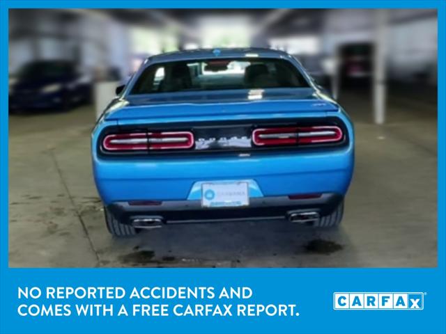 2016 Dodge Challenger SXT Plus