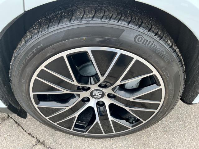 2020 Porsche Taycan Turbo