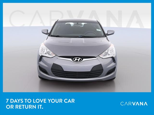 2013 Hyundai Veloster w/Black Int