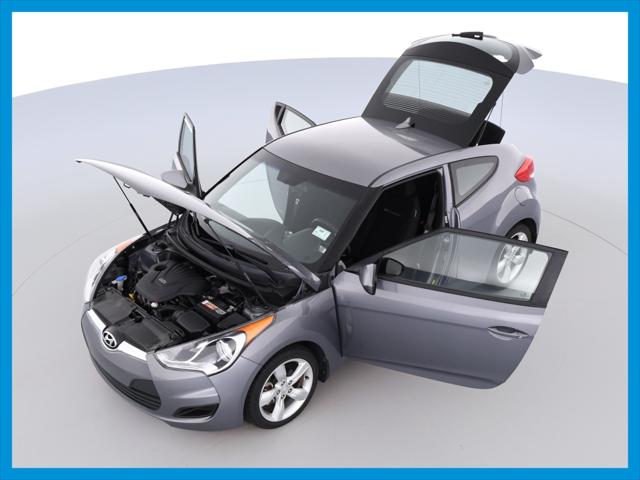 2013 Hyundai Veloster w/Black Int