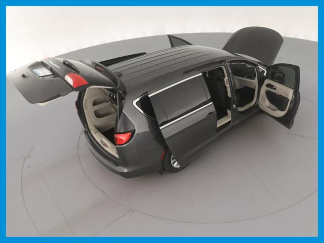 2019 Chrysler Pacifica L