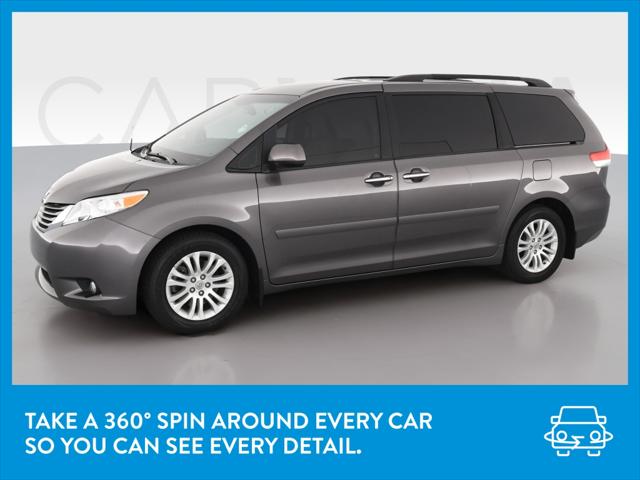 2013 Toyota Sienna XLE Minivan 4D