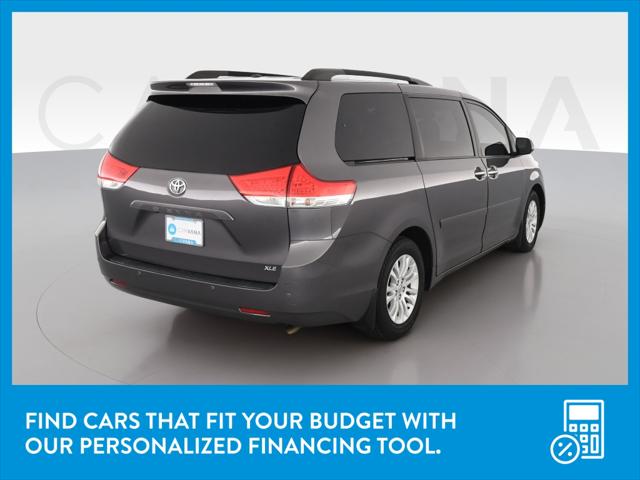 2013 Toyota Sienna XLE Minivan 4D