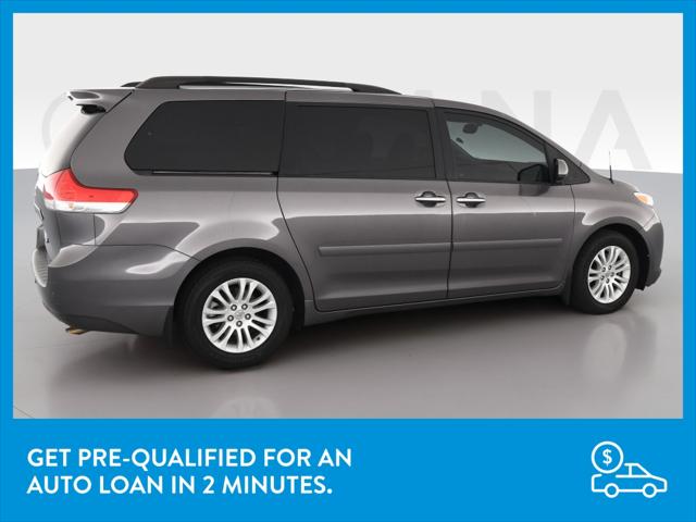 2013 Toyota Sienna XLE Minivan 4D