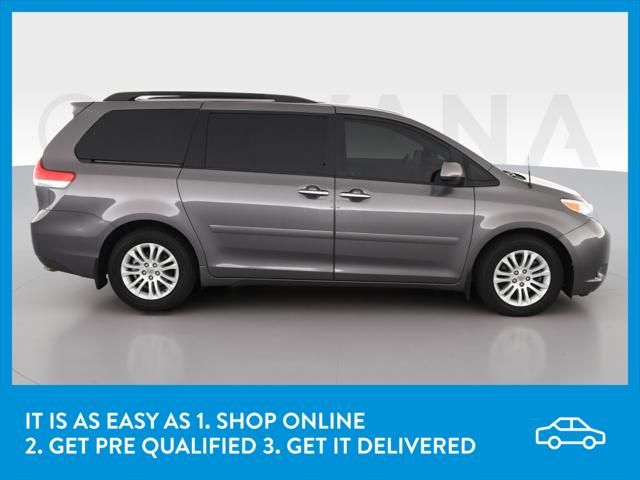 2013 Toyota Sienna XLE Minivan 4D
