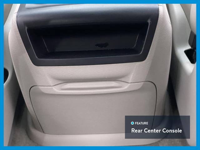 2013 Toyota Sienna XLE Minivan 4D